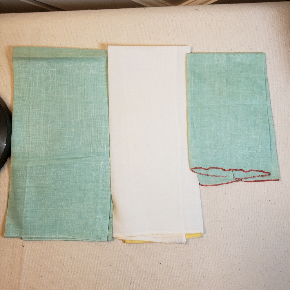 3 vintage linen tea towels - Picture 4 of 7